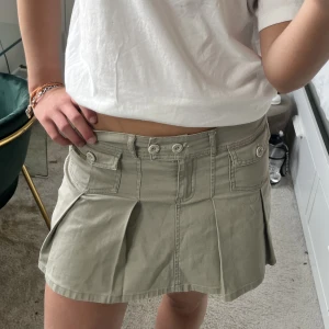 Kjol!  - Så snygg kjol till sommaren! Lite strechigt material så den passsar S/m