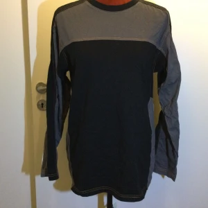 Långärmad T-shirt Tröja ABEKO Strl: S - 100% bomull, använd 0-1 gång