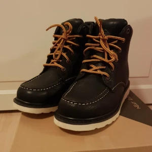 Skor - Helt nya aldrig använt