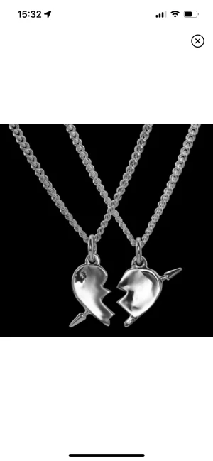 Maria Nilsdotter halsband  - Säljer denna högra del i silver, 40 cm, i superfint skick, 1300+frakt box medföljer