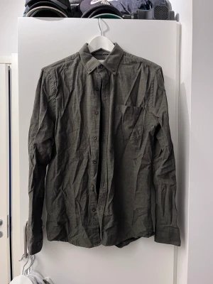 Skjorta från icons, medium - Skjorta från icons, mycket fint skick🌻 Storlek medium👔