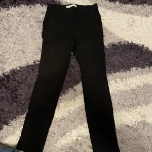 Kostymbyxor - Från mango. Kan skickas 