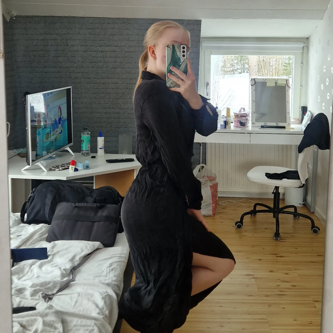 Svart midi klänning