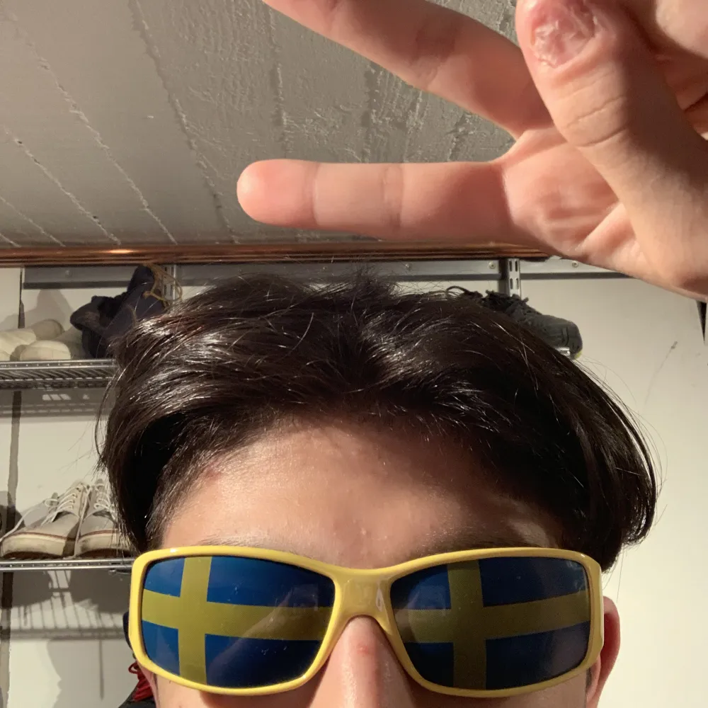 Sverige glasögon med flaggan i glaset. Nya från paketet. Det går och köpa hela paketet med 10 styckna i. 1 för 50kr 10 för 500kr. Övrigt.
