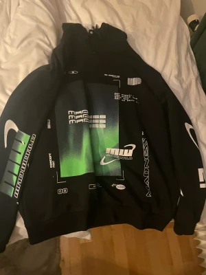 Madlady hoodie - Använd 2 ggr, ser ut som ny