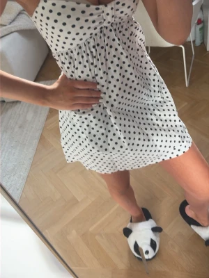 Säljer nu min jätte fina Zara klänning i stl S, den säljs inte längre på Zara - Jätte fin