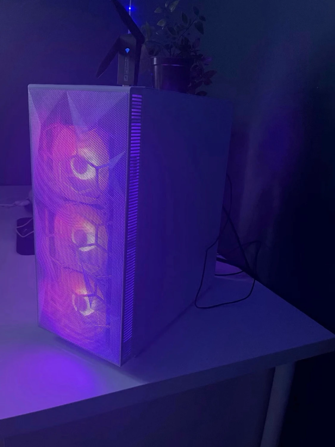 Vit gamingdator med RTX 2070 - 3
