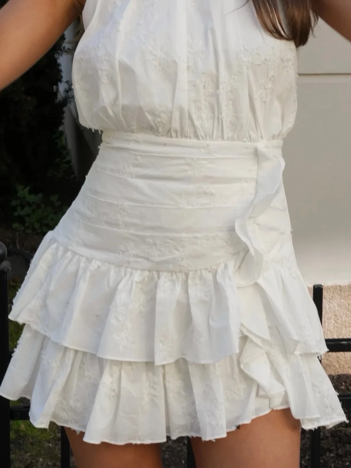 Vit omlottklänning med volanger - 3