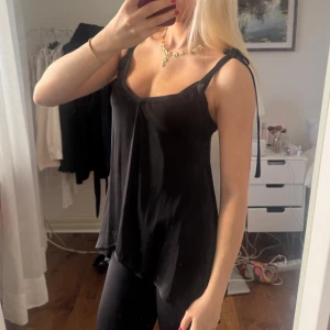 Zara topp - Linne, fest tröja eller nattlinne från Zara