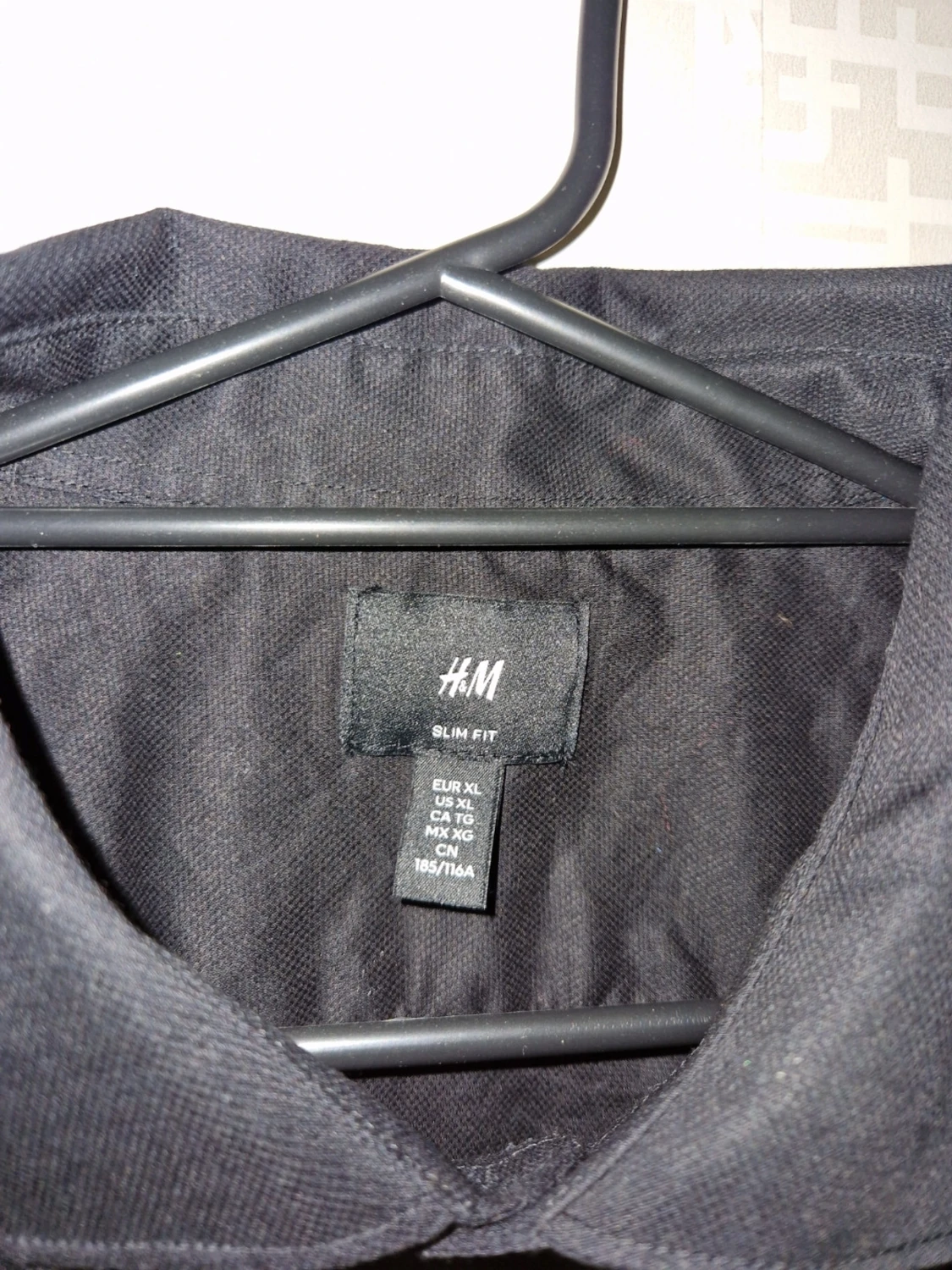 Svart slim fit skjorta från H&M - 1