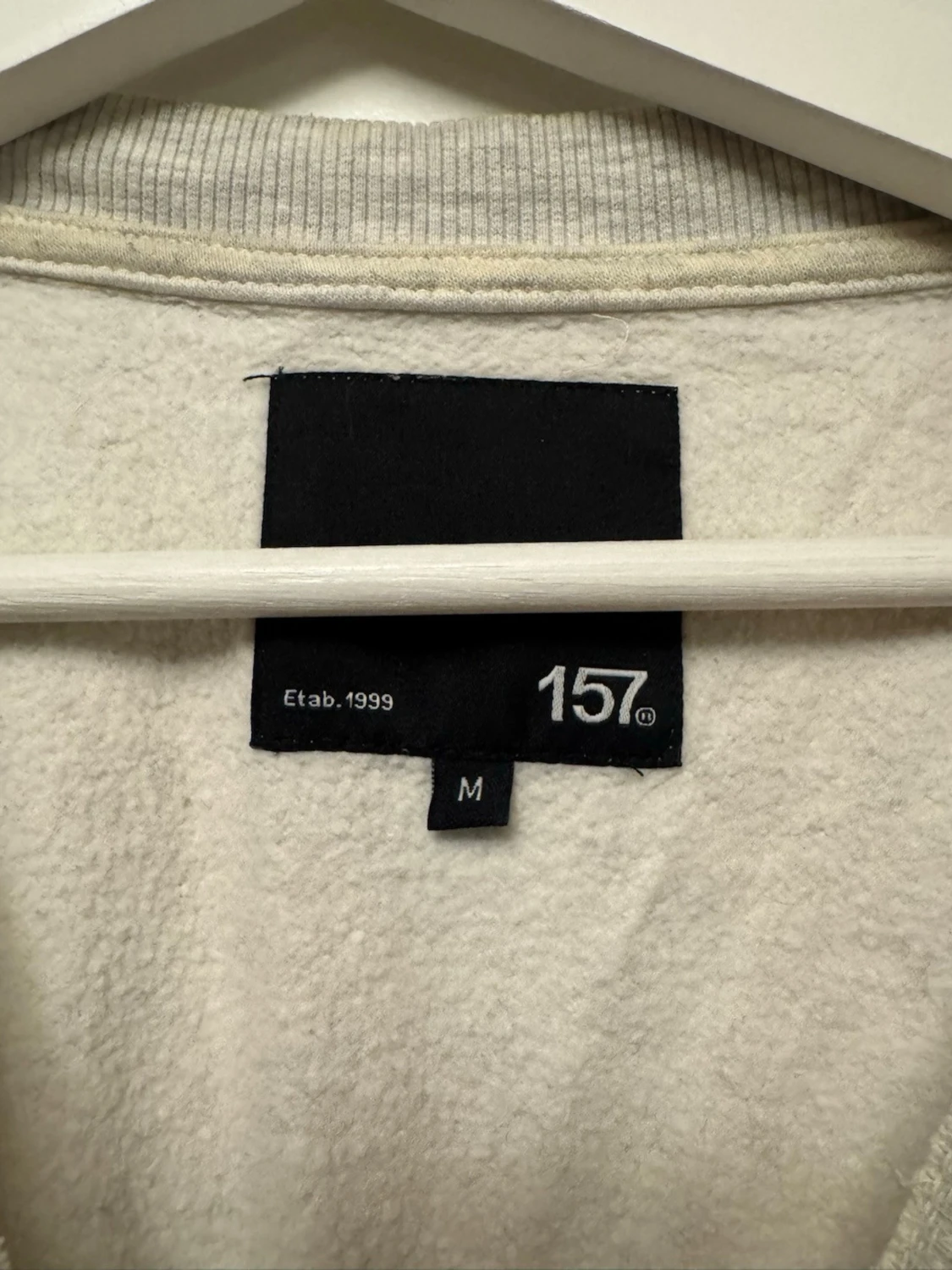 Grå sweatshirt med smiley från Lager 157 - 1