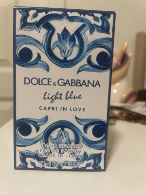 Dolce & Gabbana blåvit parfym - Ny dolce parfym endast testad. Den är 50ml . Pris kan diskuteras
