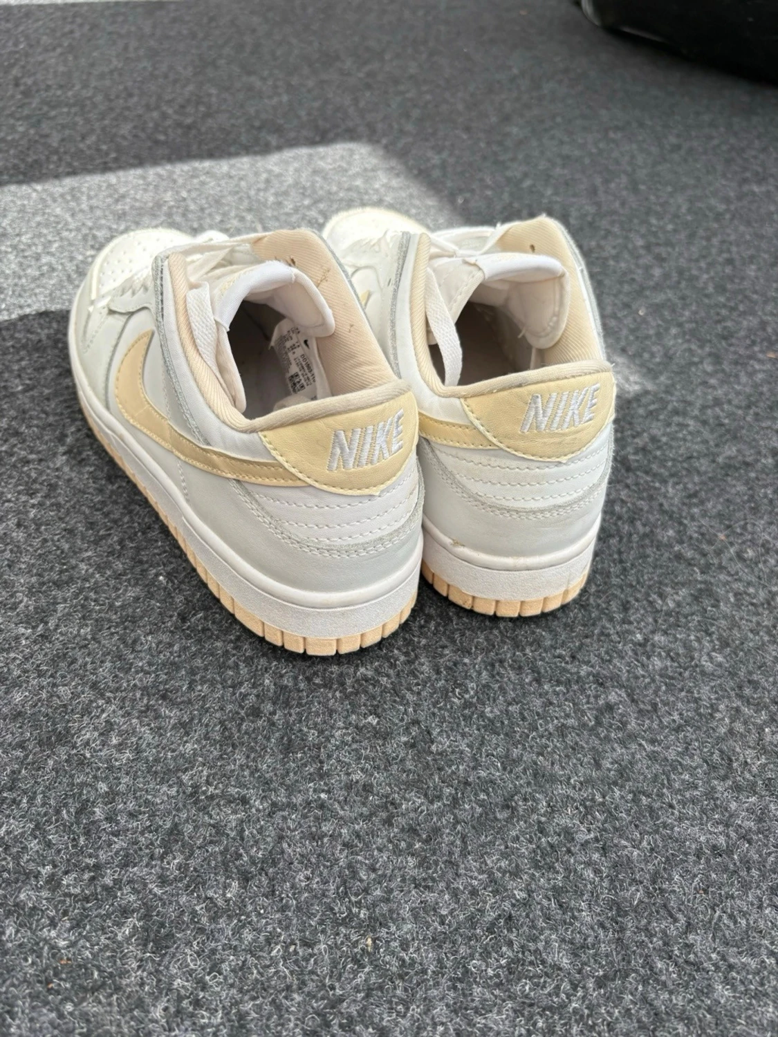 Nike Dunk Low vit/beige sneakers - 1