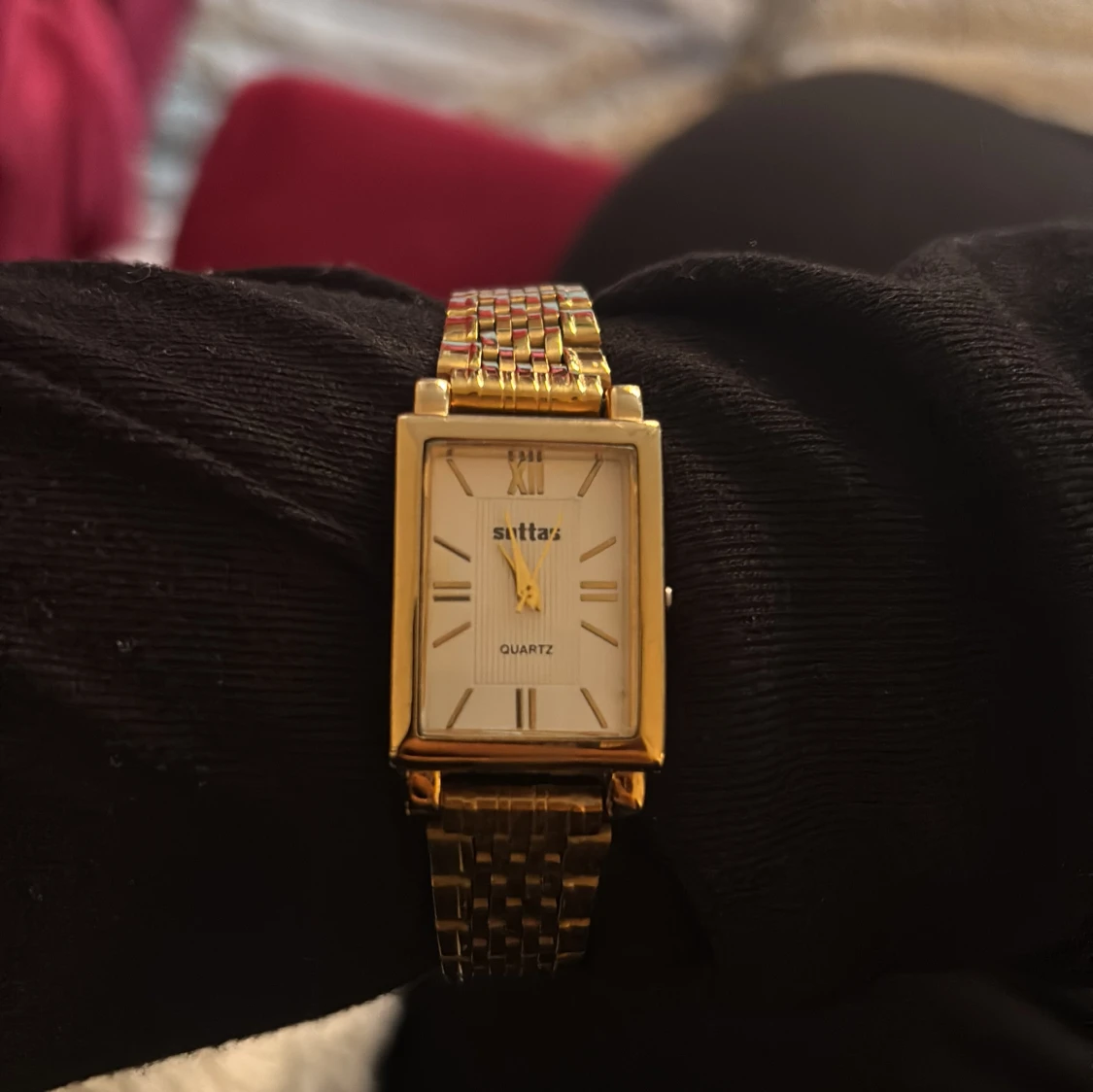 Guldfärgad rektangulär Sittar-klocka - 2