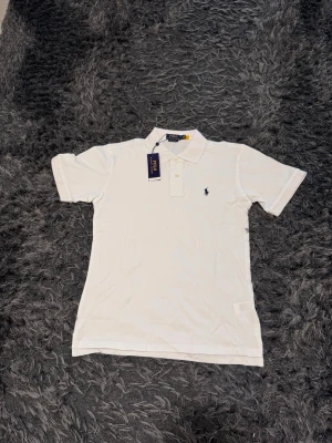  Polo Ralph Lauren t shirt - Size M, good quality, brand new