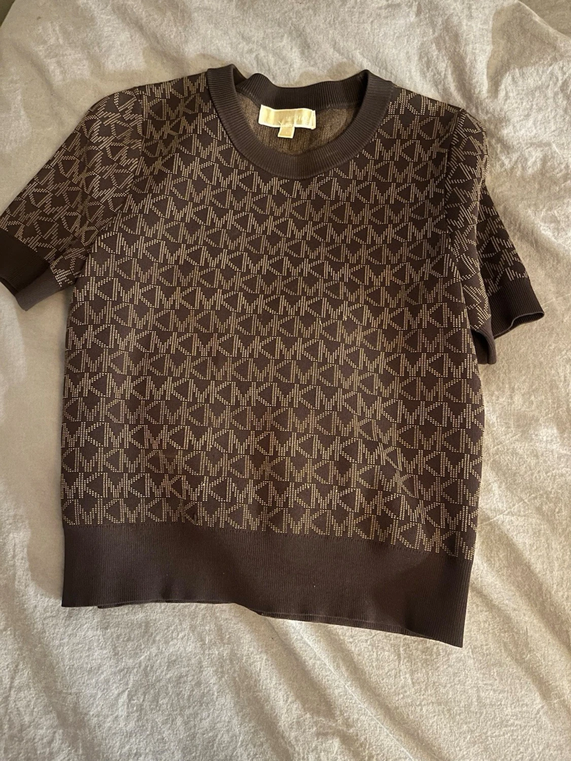 brun tröja  - 3