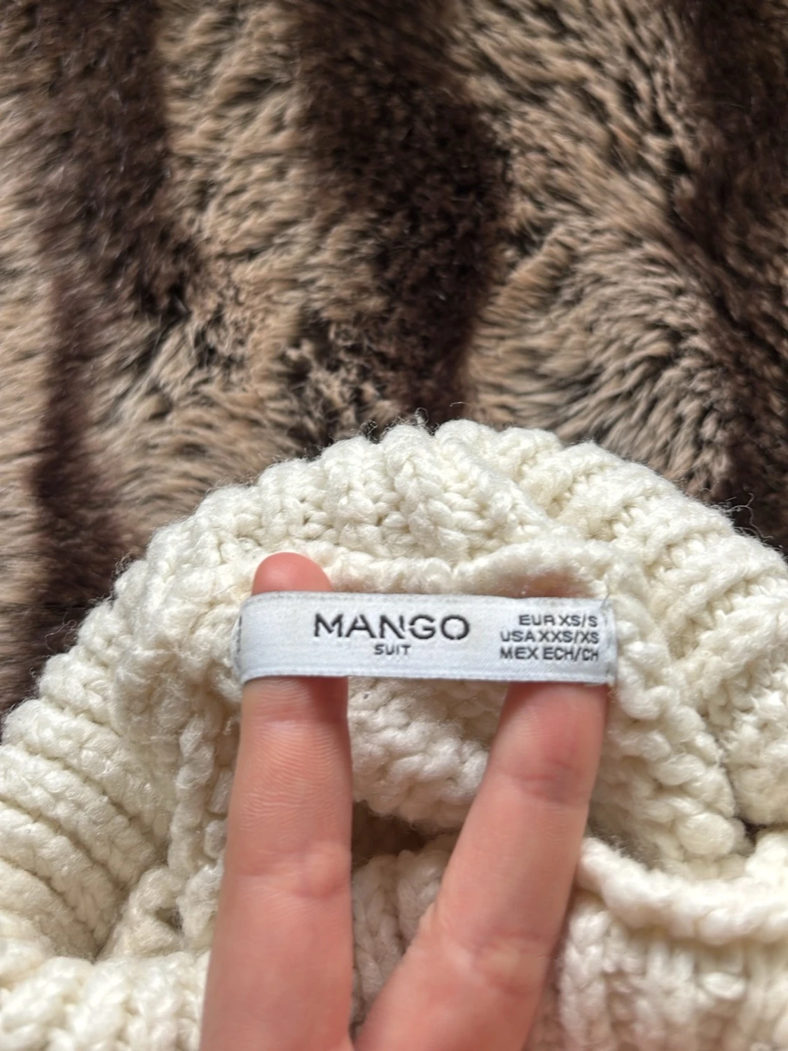 Oversized vit stickad polotröja från mango  - 4