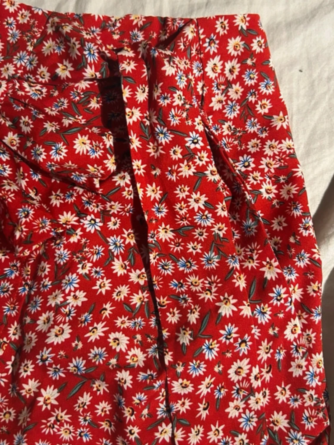 Röd blommig kjol - 1