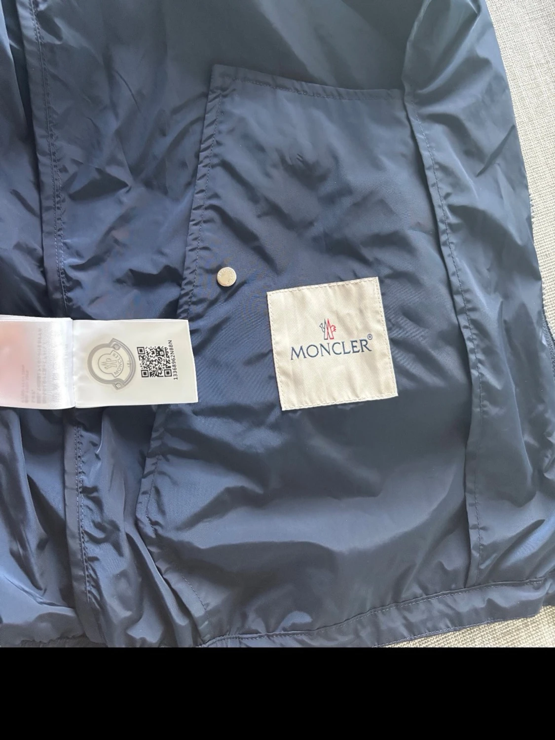 Mörkblå vindjacka från Moncler - 2