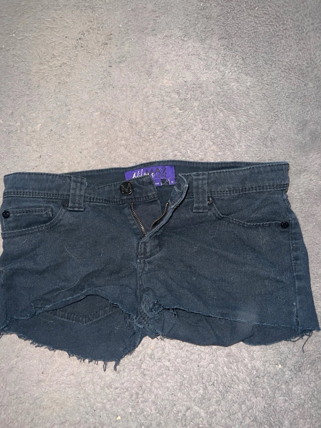 Svarta jeansshorts från Ashley Max - 3