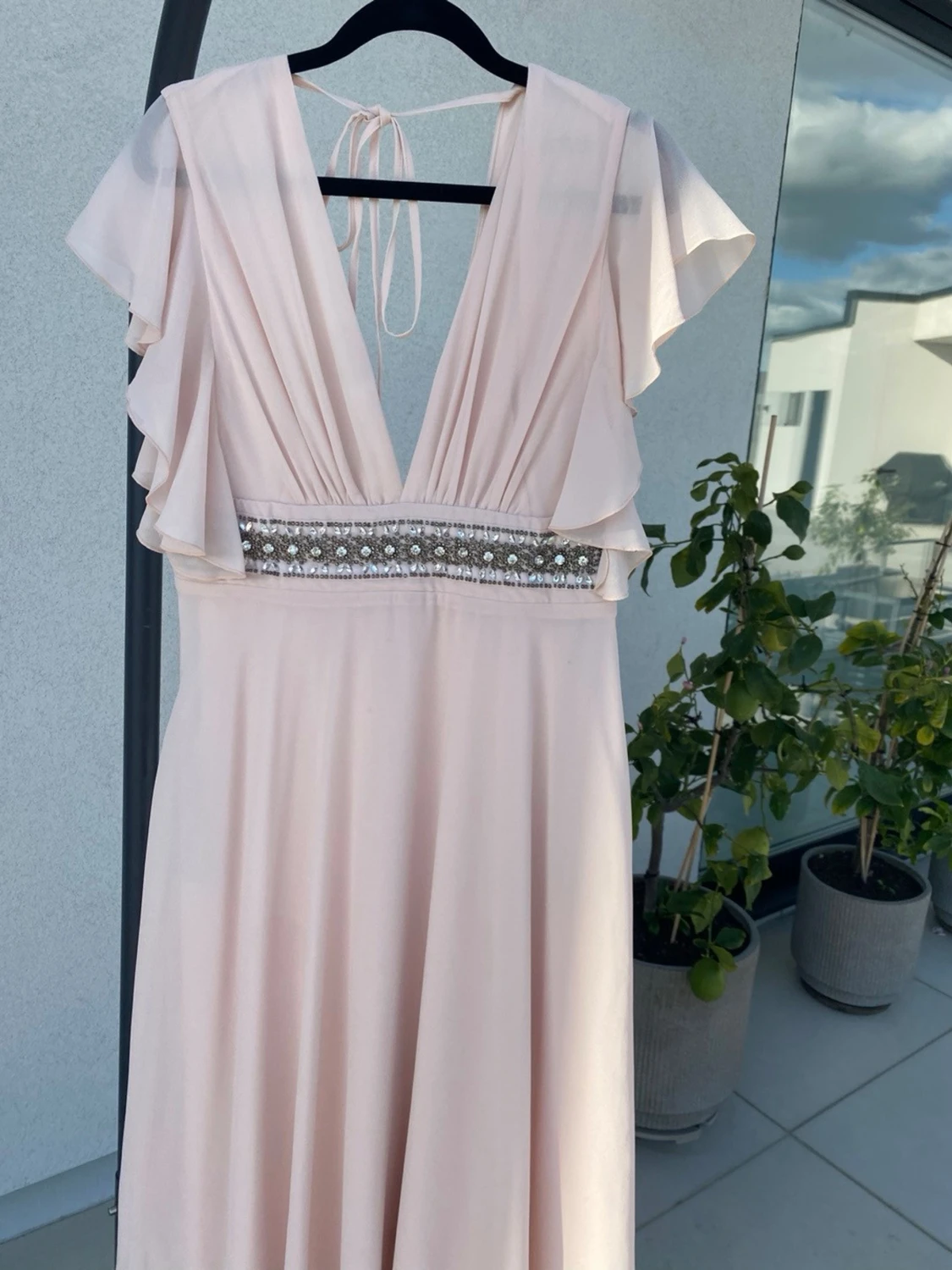 Ljusrosa klänning  med volang - 2