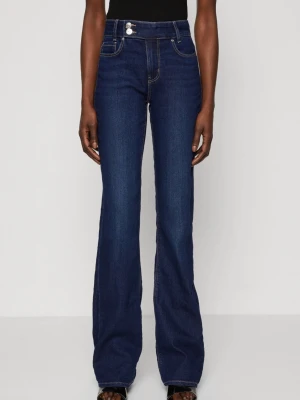 Only tall bootcut jeans - Långa jeans i bootcut, längd 38, slitningar längst ned vid foten, SÅÅ snygga