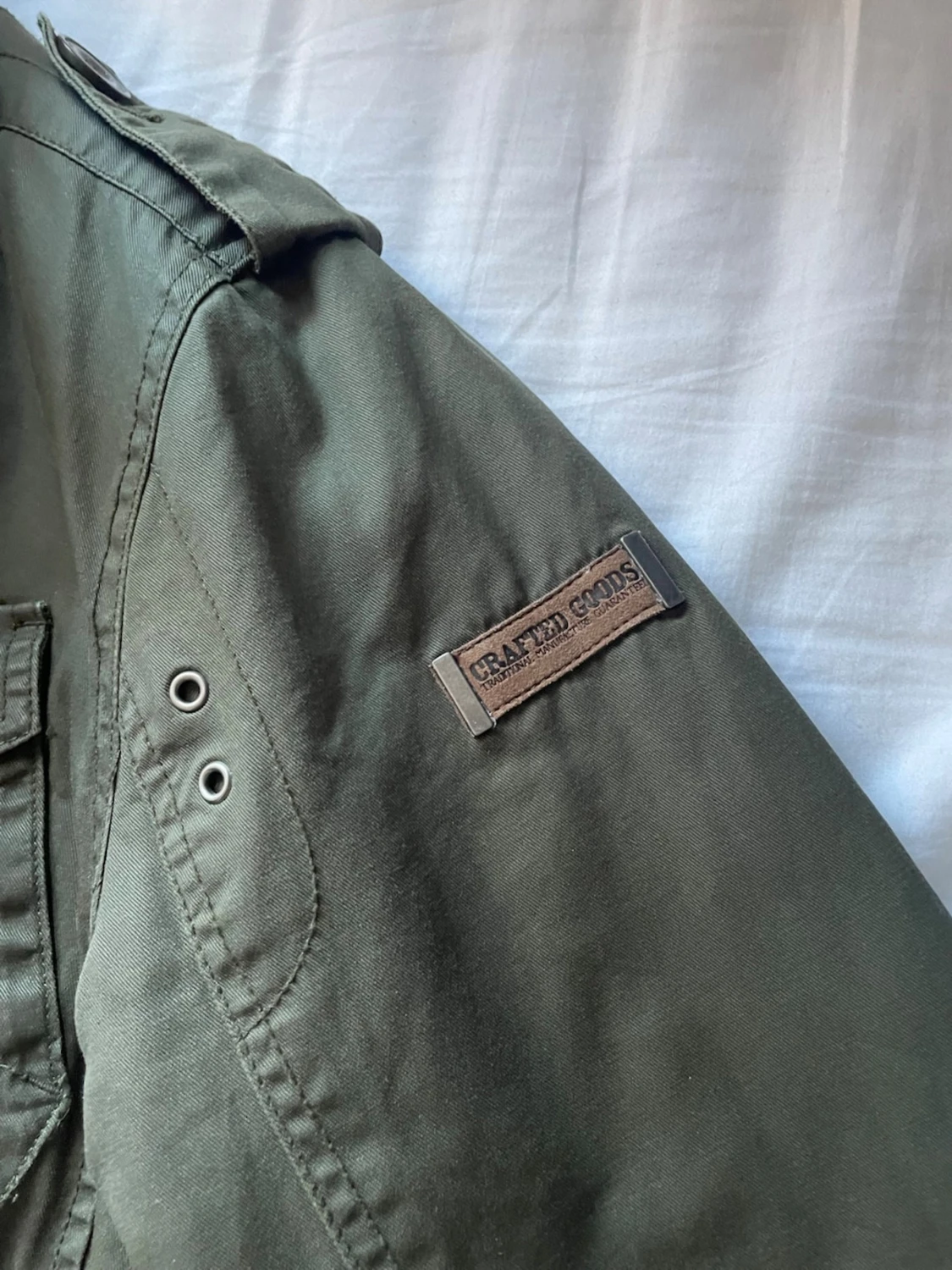Olivgrön vindjacka från Crafted Goods - 1