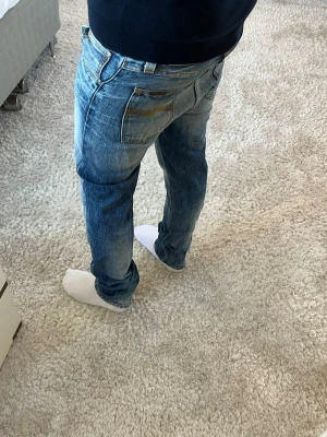 Nudie jeans - Nudie Jeans Big Bengt | skick 9/10 | Storlek 30/32 | Pris - 649kr | Modellen är ca 180cm lång | Hör av dig vid minsta fråga eller fundering!!