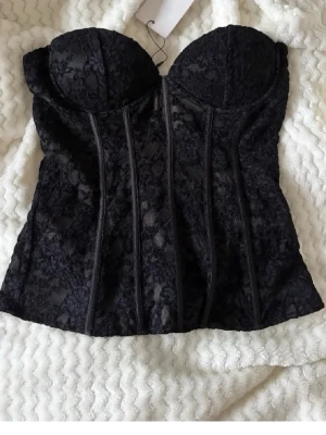 Spets korsett - Jätte fin slutsåld spets korset från zara. Storlek S☺️