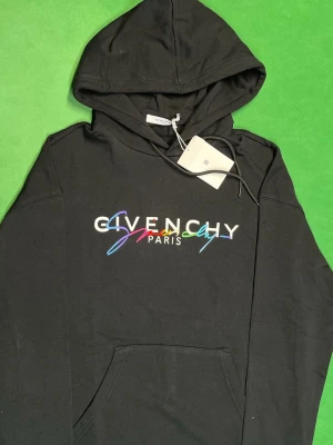 Givenchy Paris - Givenchy Paris