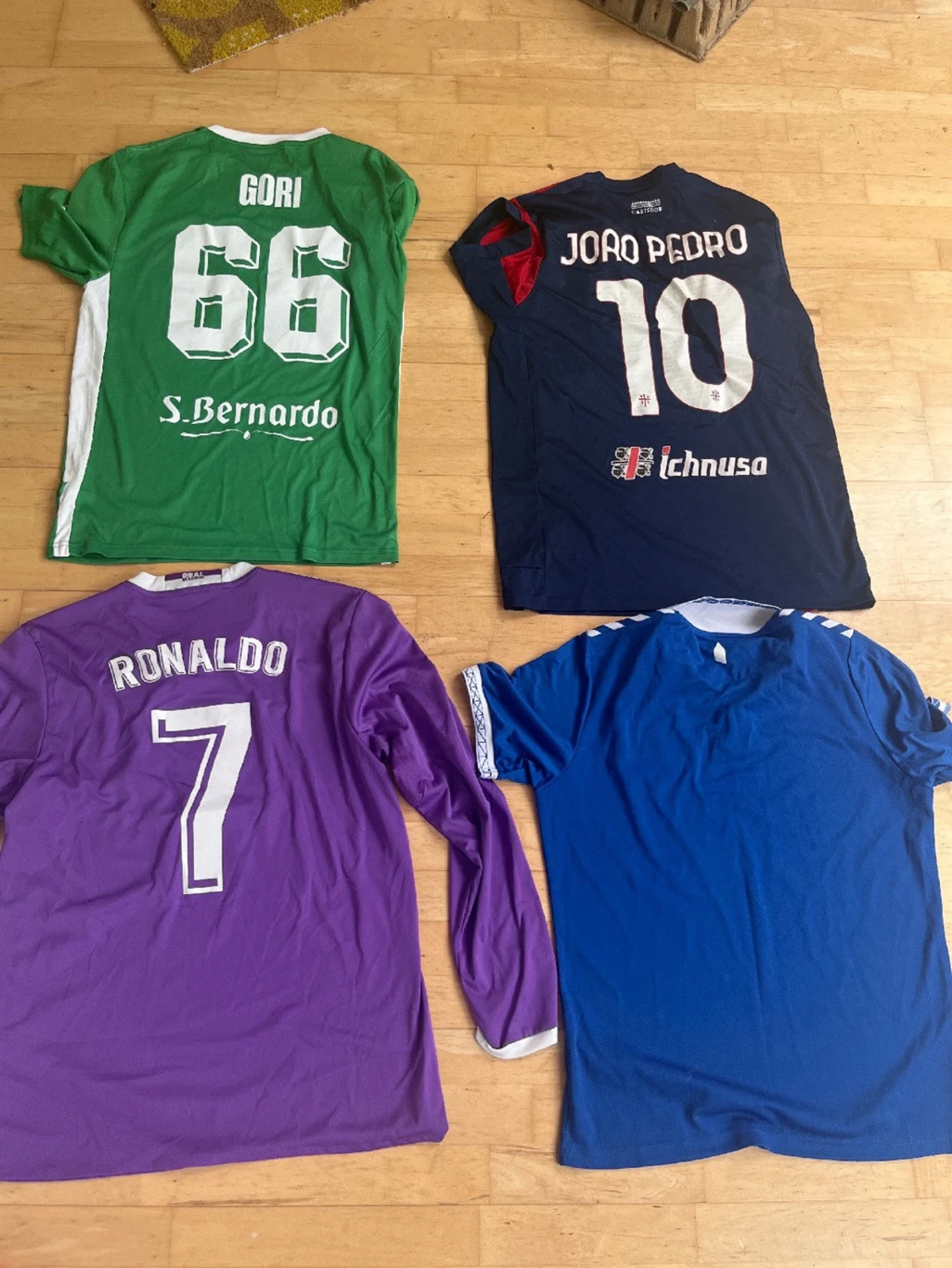 Fotbollströjor - 1