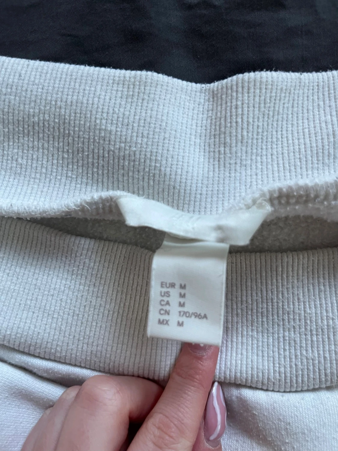 Vit sweatshirt med bred krage - 2