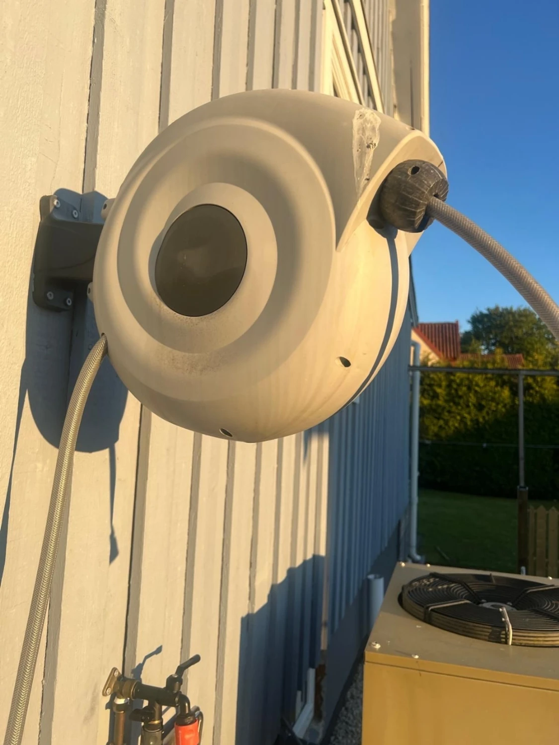 Grey hose winder for wall mounting 20 meter - 1