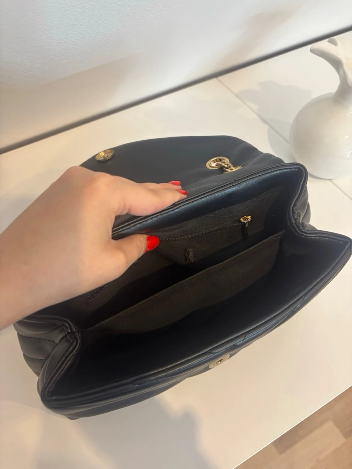 Svart handväska med kedja - 2