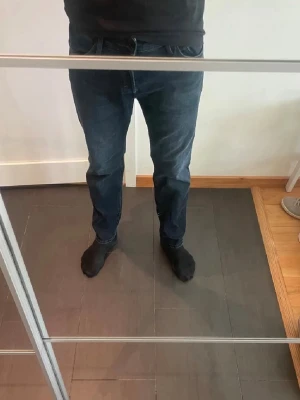 Jack n Jones mörkblå jeans 31 30 - Knappt använda Jack n Jones jeans 