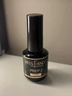 missfancy primer  - har gjort 3 set med den så ca 90-95% finns kvar🩷🩷
