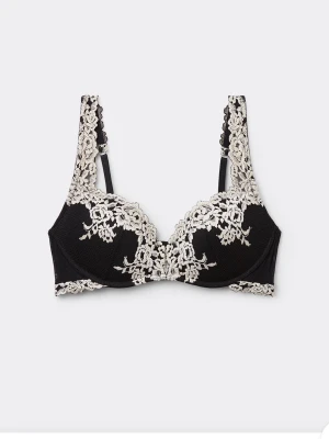 Intimissimi bh 70B - Svart Intimissimi bh med vit spets i storlek 70B. Endast använt en gång då den tyvärr var för liten. Pris går självklart att diskutera 