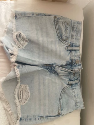 Jeansshorts - Fina jeansshorts, nya med prislapp