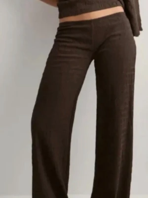 Bruna vida leggings med struktur - SÖKER STORLEK S