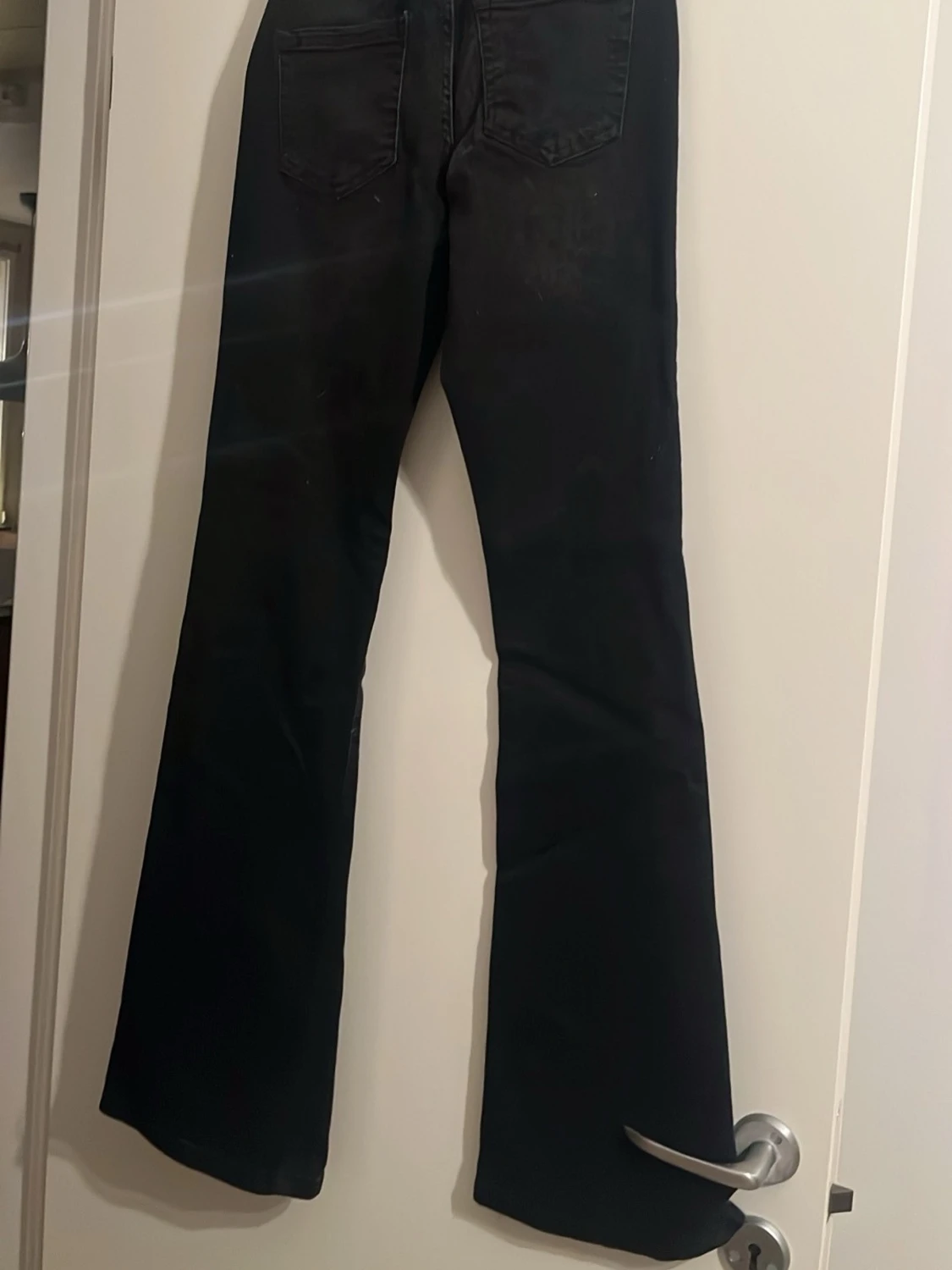 Svarta bootcut jeans från ONLY - 1