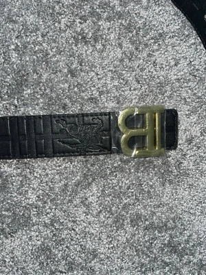 Burbbb bälte  - Fint bälte och Jätte bra material o bra pris 