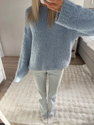 Stickad tröja - Passar xs/s! Pris kan diskuteras