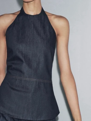 Zara jeans halterneck  - Helt ny jeans halterneck med prislapp kvar i storlek S. Säljer den då den var lite för stor för mig. Ny pris 559 slutsåld på Zaras hemsida.