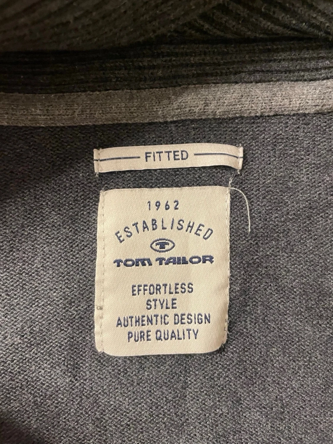 Snygg mörkgrå cardigan - 3