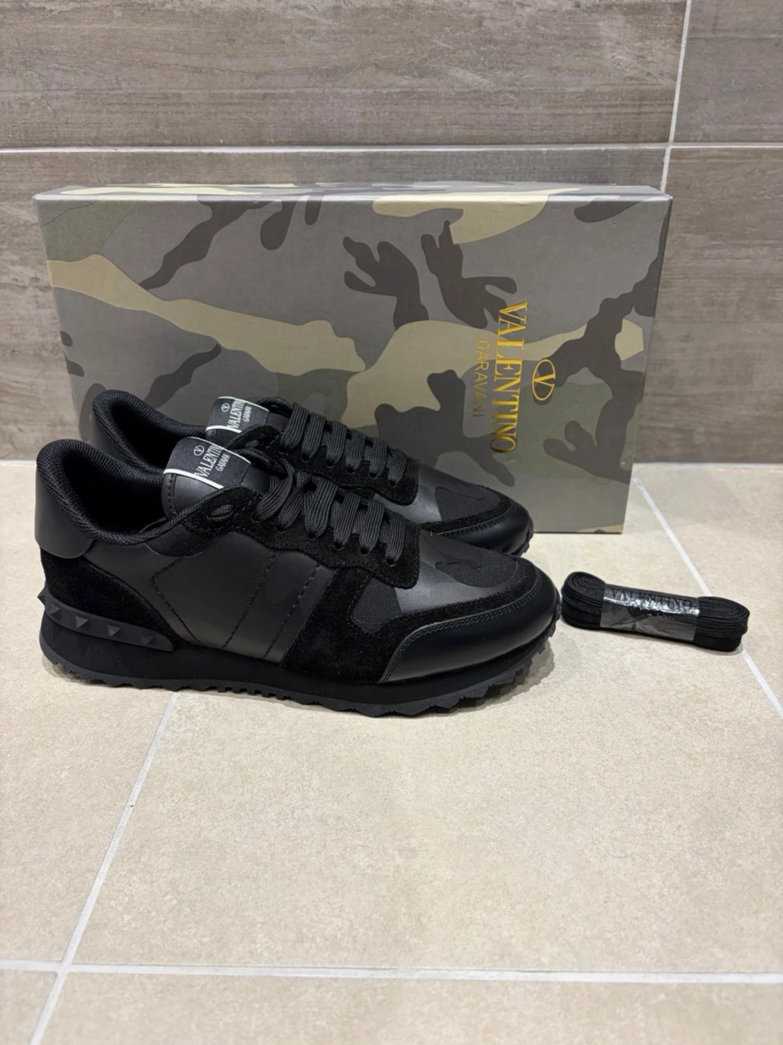 Valentino rockrunners 