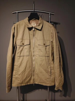 EastWest Overshirt - EastWest Overshirt, size M, nytt skick! Bara att skriva vid minsta fundering!