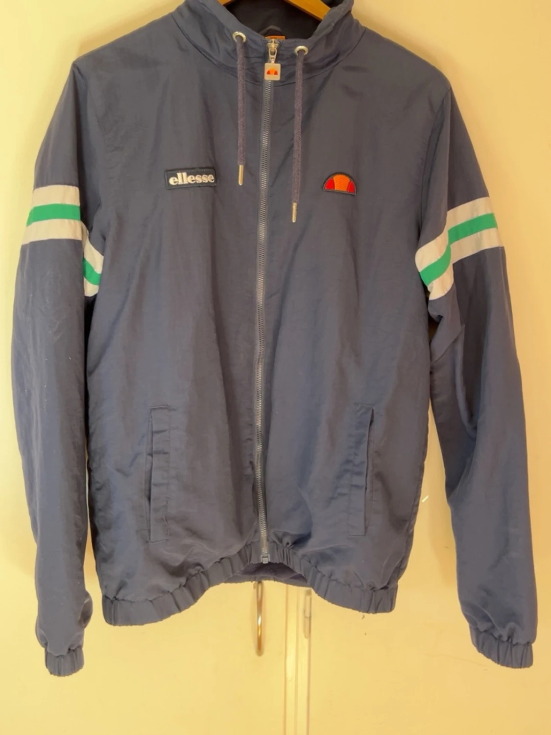 Blå vindjacka från Ellesse