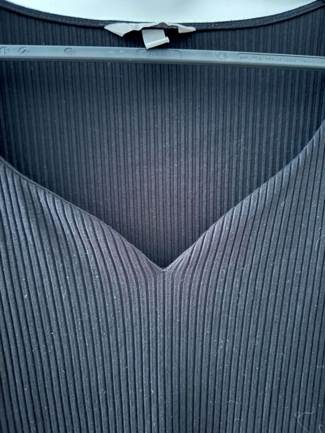 Svart ribbad långärmad topp - 1