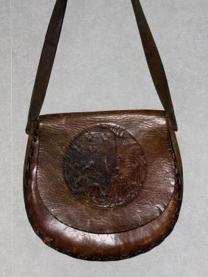 Väska - Vintage väska köpt second hand🤍 