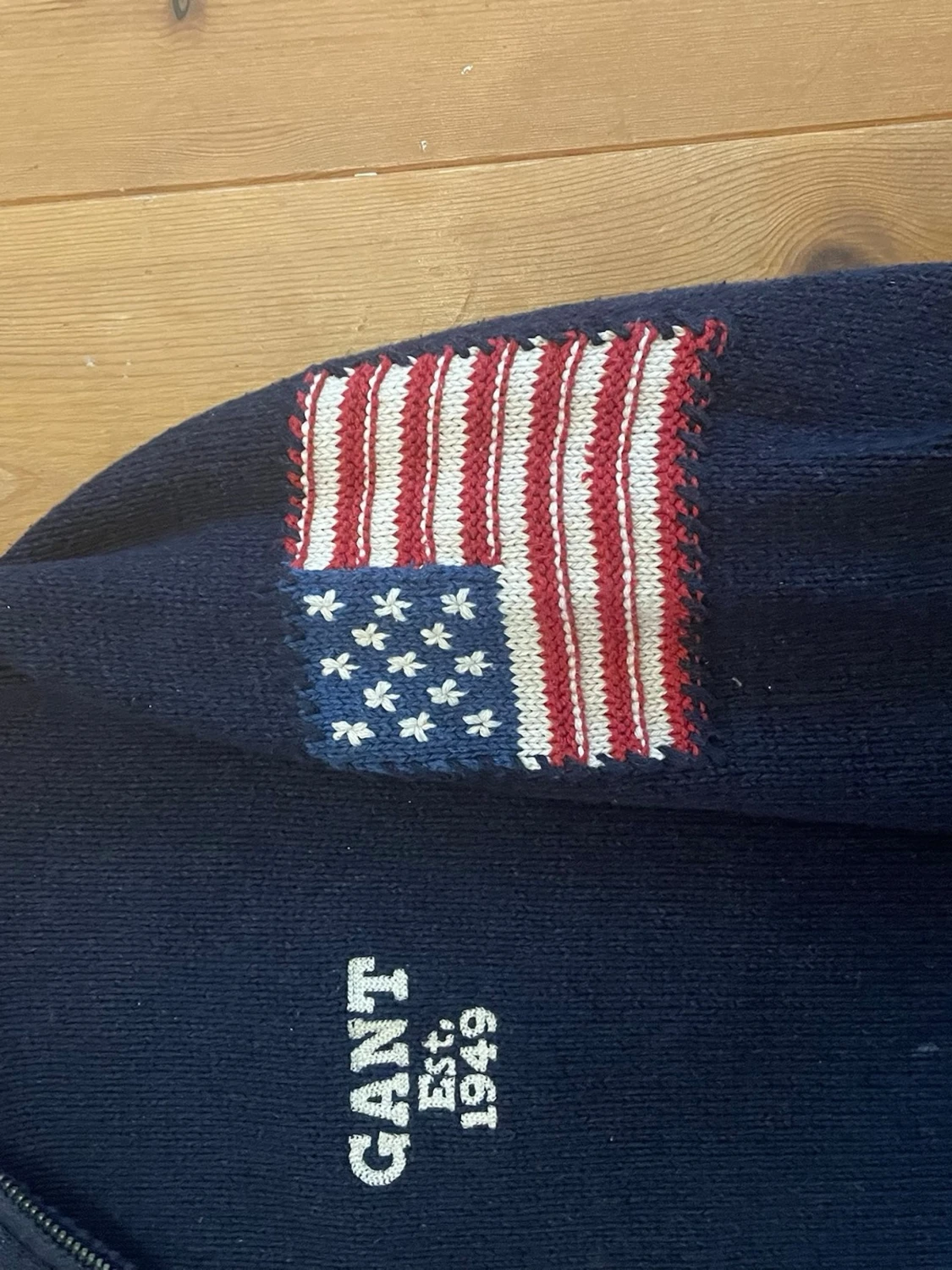 Mörkblå stickad tröja från Gant - 2